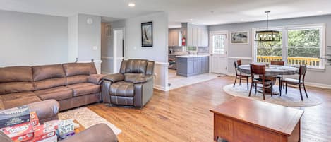House (4 Bedrooms) | Interior