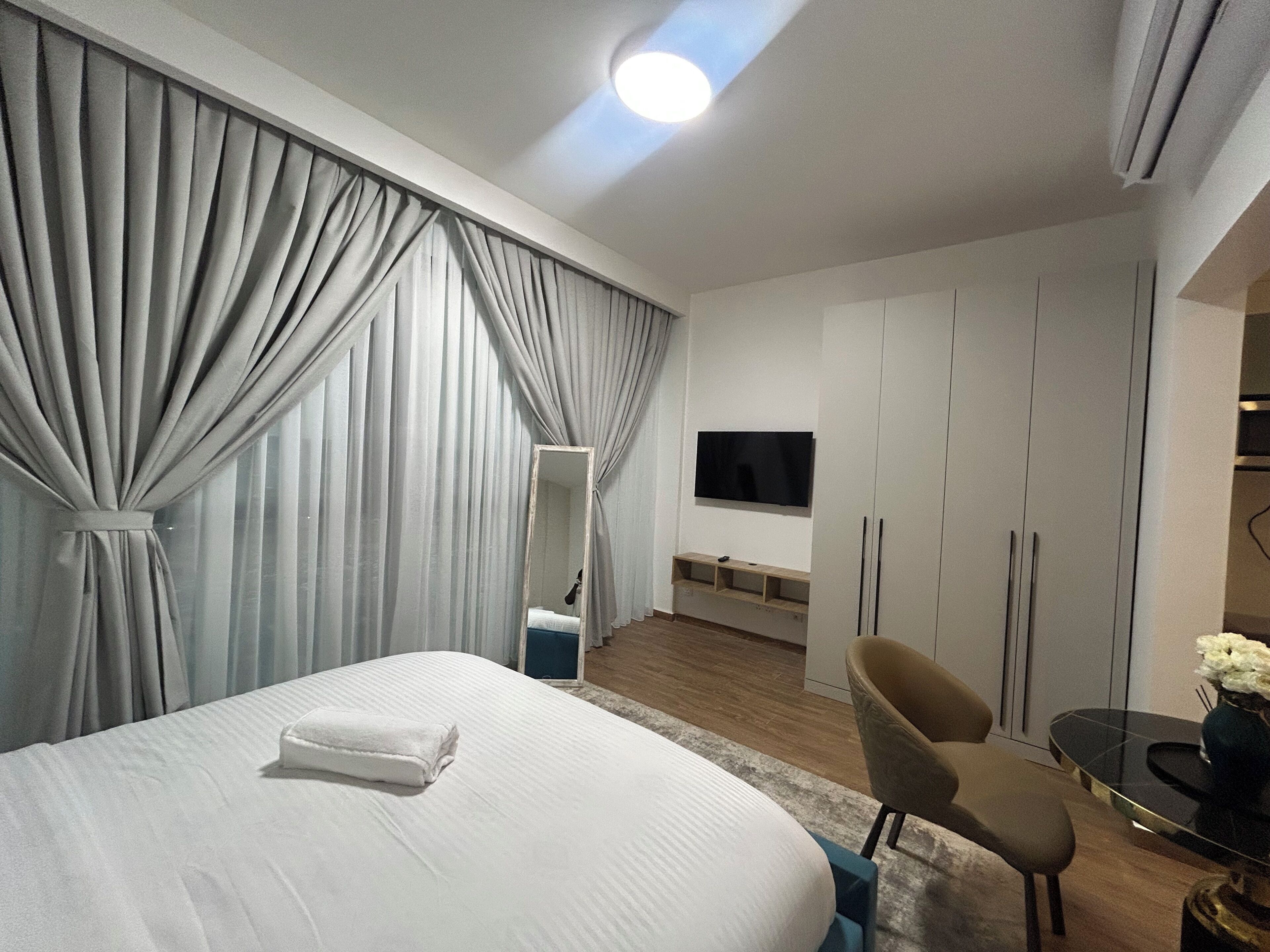 Ropa de cama de alta calidad, edredón y escritorio 