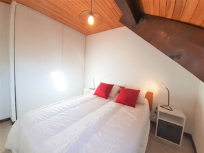 Room - Comfortable apartment - 6 guests (55 sqm) (Vignec)