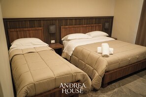 Comfort Triple Room, Balcony, City View - Andrea House (Napoli)