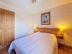 Room - Spacious 2-room apartment, close to slopes with balcony, 4 pers. (Les Menuires)