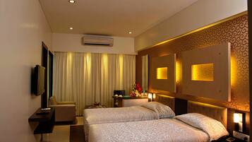 In-room safe, desk, iron/ironing board, free WiFi