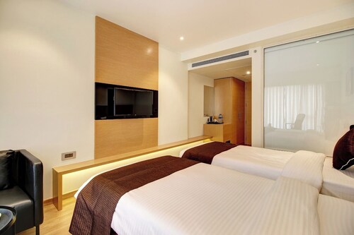 HOTEL MUMBAI HOUSE THANE