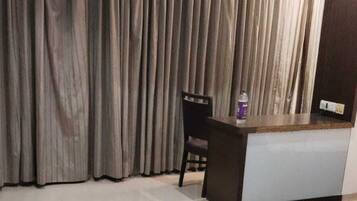 Luxury Double Room | Hypo-allergenic bedding, in-room safe, desk, laptop workspace
