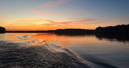 Sail Away into a beautiful vacation home with lots of amenities and charm.