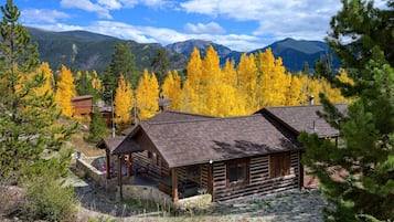 Chalet rustique, 2 chambres | Extérieur