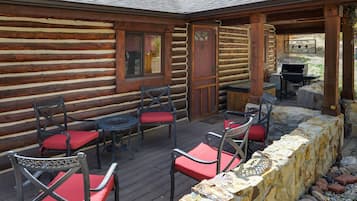 Cabin, 2 Bedrooms | Terrace/patio