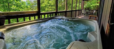 Chalet, 2 Bedrooms | Outdoor spa tub