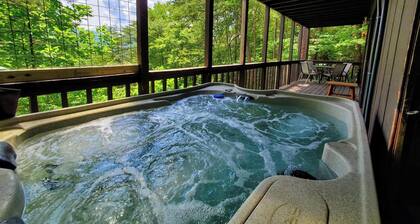 Hillbilly Hilton 2 Bedroom Chalet