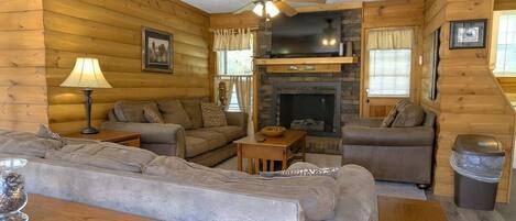 Chalet, 5 Bedrooms | Living area