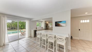 Bungalow, 4 Bedrooms | Private kitchen | Coffee/tea maker, fridge, oven, toaster