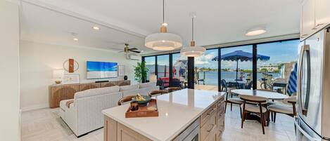 Bungalow, 2 soverom | Eget kjøkken | Kjøleskap, ovn, kaffetrakter/tekoker og brødrister