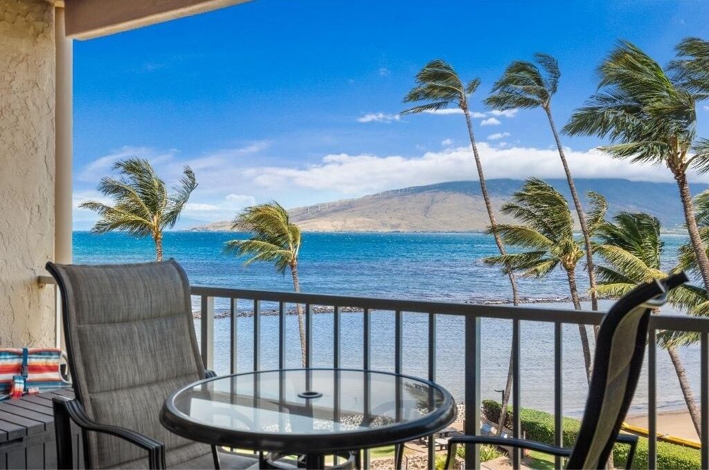 Condo, 2 Bedrooms | Property grounds