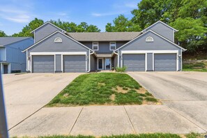 Exterior - The Park Villa - Proximity Perfection - Best of KC (Kansas City)