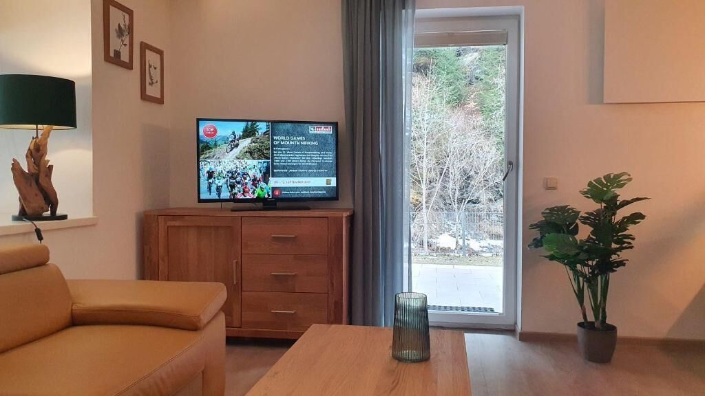 Family Apartment, River View | Living area