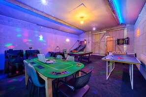 A room with a pool table, a dartboard, and a foosball table. - Cozy Farm house with Hot Tub retreat (West Yorkshire)