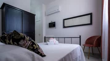 Camera doppia, patio, vista giardino | Wi-Fi gratuito
