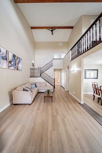 Spacious family-friendly 3-bedroom townhome in heart of Rexburg