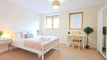 2 bedrooms, iron/ironing board, WiFi, bed sheets