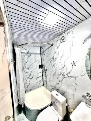 Basic Single Room, Courtyard View | Bathroom - Officers Boutique (Smarkand)