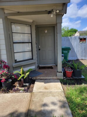 Exterior detail - Wonderful 3-bedroom house with AC in charming San Antonio (San Antonio)