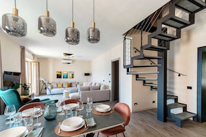 Apartment, Lake View | Dining room - Riflesso del Lago (Menaggio)