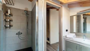 Apartment, Lake View | Bathroom
