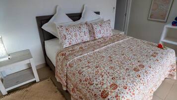 WiFi, bed sheets