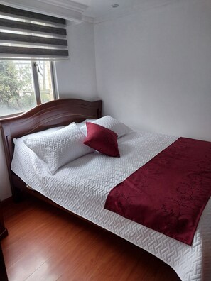 Room - Mi Casa Hostal: Quiet, family and pet-friendly hostel. (Bogotá, D.C.)
