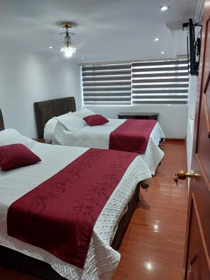 Internet, bed sheets - Mi Casa Hostal: Quiet, family and pet-friendly hostel. (Bogotá, D.C.)
