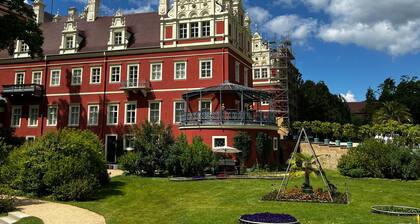 Apartment “Leopold” with Private Terrace and Wi-Fi