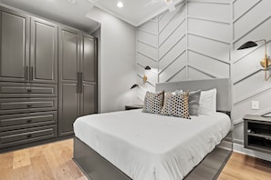 Luxury Apartment, City View | Desk, laptop workspace, iron/ironing board, free WiFi - The Urban Flats (Florence)