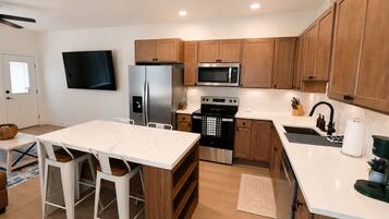 Living/kitchen/dining