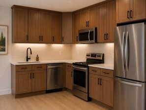 Fridge, microwave, oven, stovetop - Spurs & Serenity on 23rd st (Cheyenne)