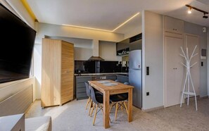 Dining - #ALS_LIMEN SEAVIEW SUITE (Thessaloniki)