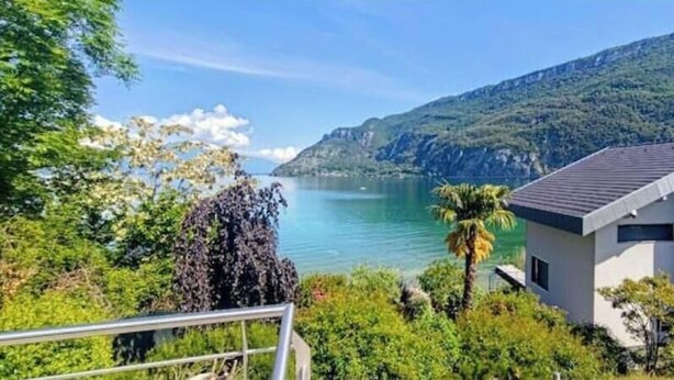 Unclassified image, 1 of 45, button - Villa Émeraude - A waterfront haven of peace on the shores of Lac du Bourget (Auvergne-Rhône-Alpes)
