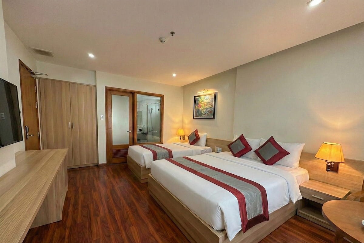Superior Triple Room, Non Smoking, City View