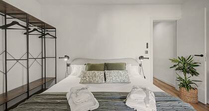Apartment 'Rural Ca La Roser' with Private Terrace, Wi-Fi and Air Conditioning