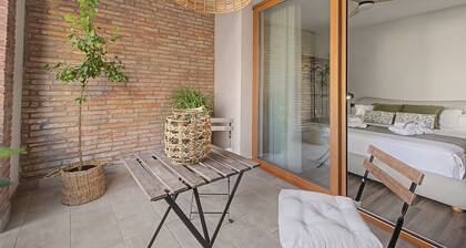 Apartment 'Rural Ca La Roser' with Private Terrace, Wi-Fi and Air Conditioning