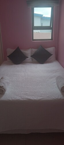 Peaceful 2-bedroom bungalow with AC in charming Gaborone