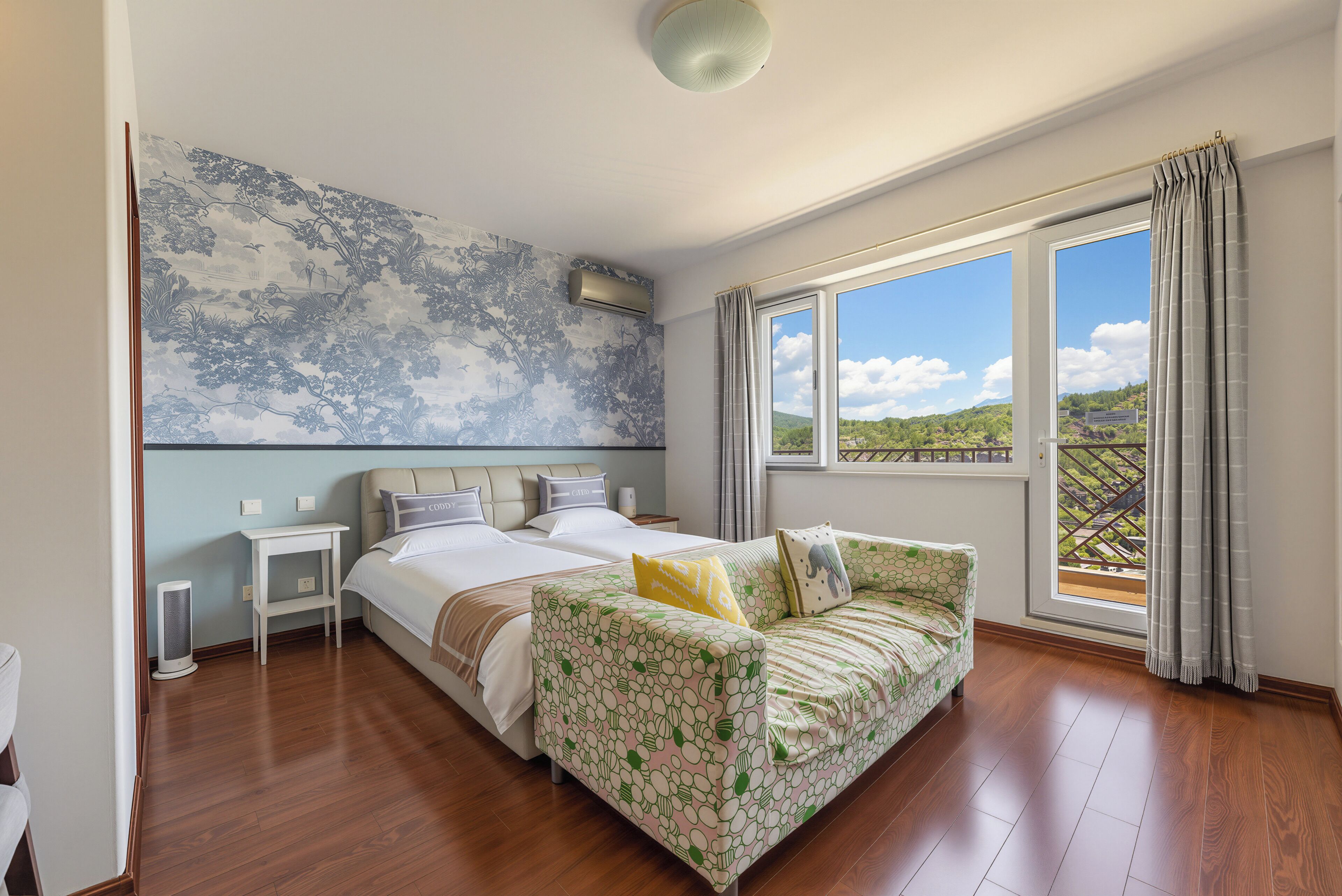 Doppia Classic, balcone, vista collina | Biancheria da letto di alta qualità, con stile personalizzato