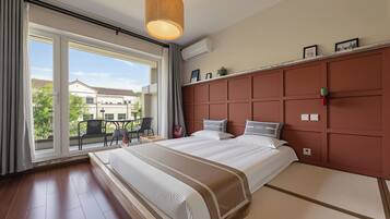 Luxury Villa, Balcony, Courtyard View | Premium bedding, individually decorated, individually furnished, desk
