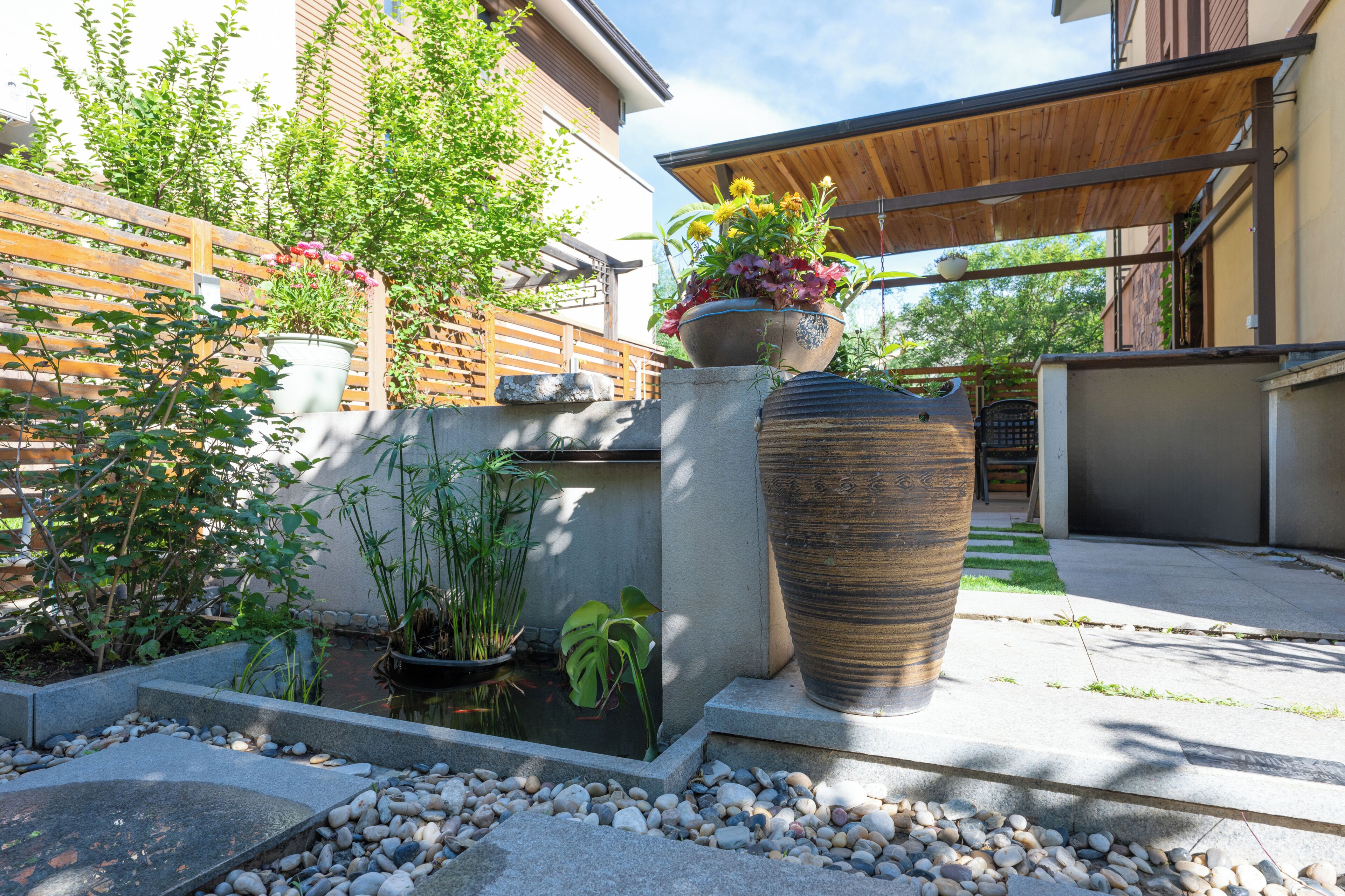 Luxury Villa, Balcony, Courtyard View | Property grounds