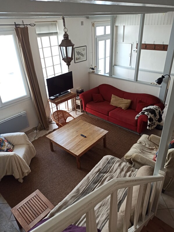 Living area - Vrbo Property (Rivedoux-Plage)