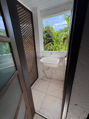 Chalet Basic | Kamar mandi | Perlengkapan mandi gratis