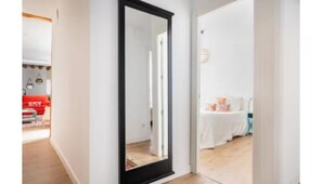 4 slaapkamers, een bureau, een strijkplank/strijkijzer, gratis wifi