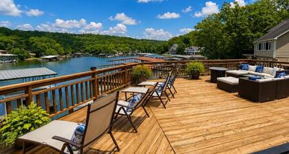 Lakefront Sunsets & Docktails 4BD/2BA/Dock/Deck/Grill/Firepit-Osage Beach-Near Backwaters-9PP
