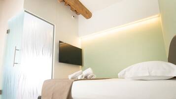 Deluxe Double Room | Soundproofing, free WiFi