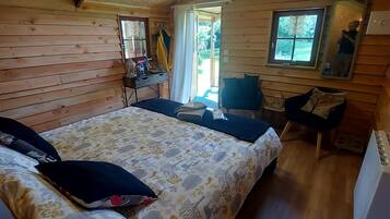 WiFi, bed sheets