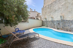 Pool - Casa Mamá: Sea Views, Private Pool & Wi-Fi on the Costa Tropical (Almuñécar)